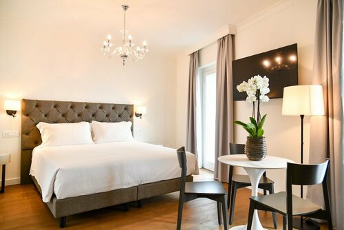 Внешний вид отеля Hotel Sempione в Стрезе, фото 2