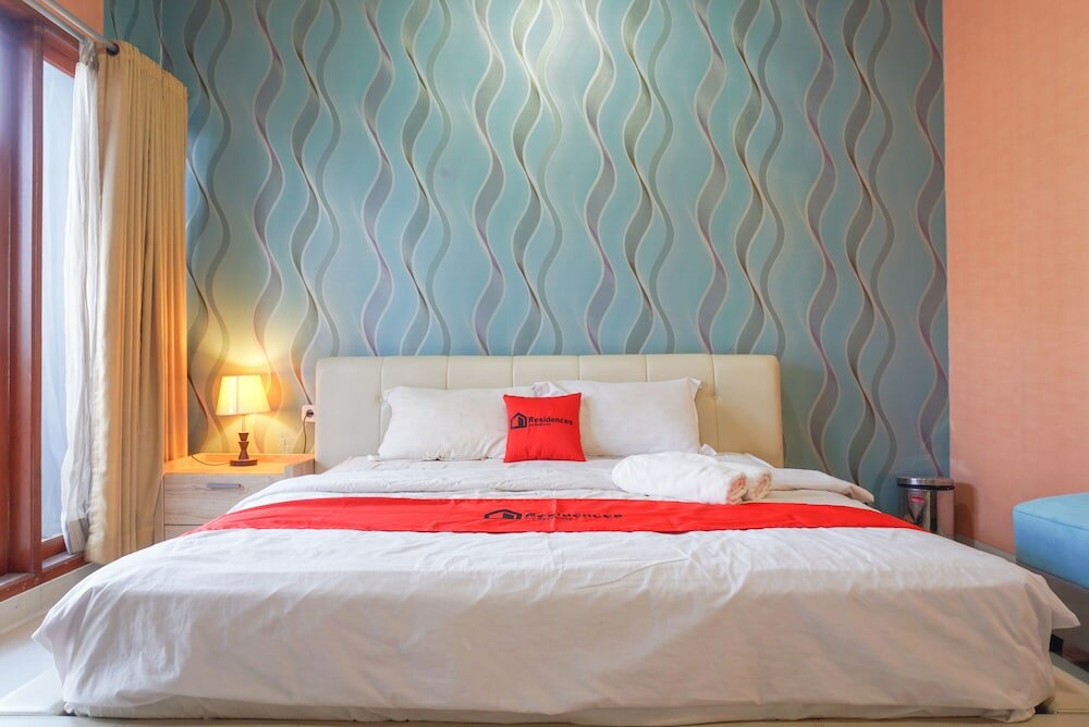 Фото Residences by RedDoorz near Kemang Square