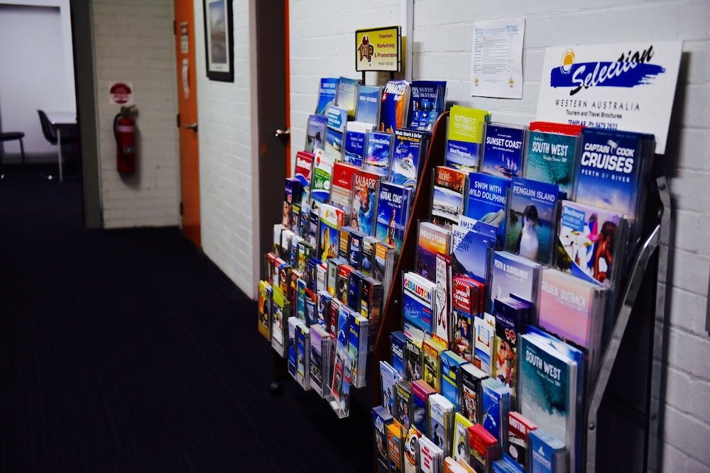 Фото The Emperors Crown Hostel