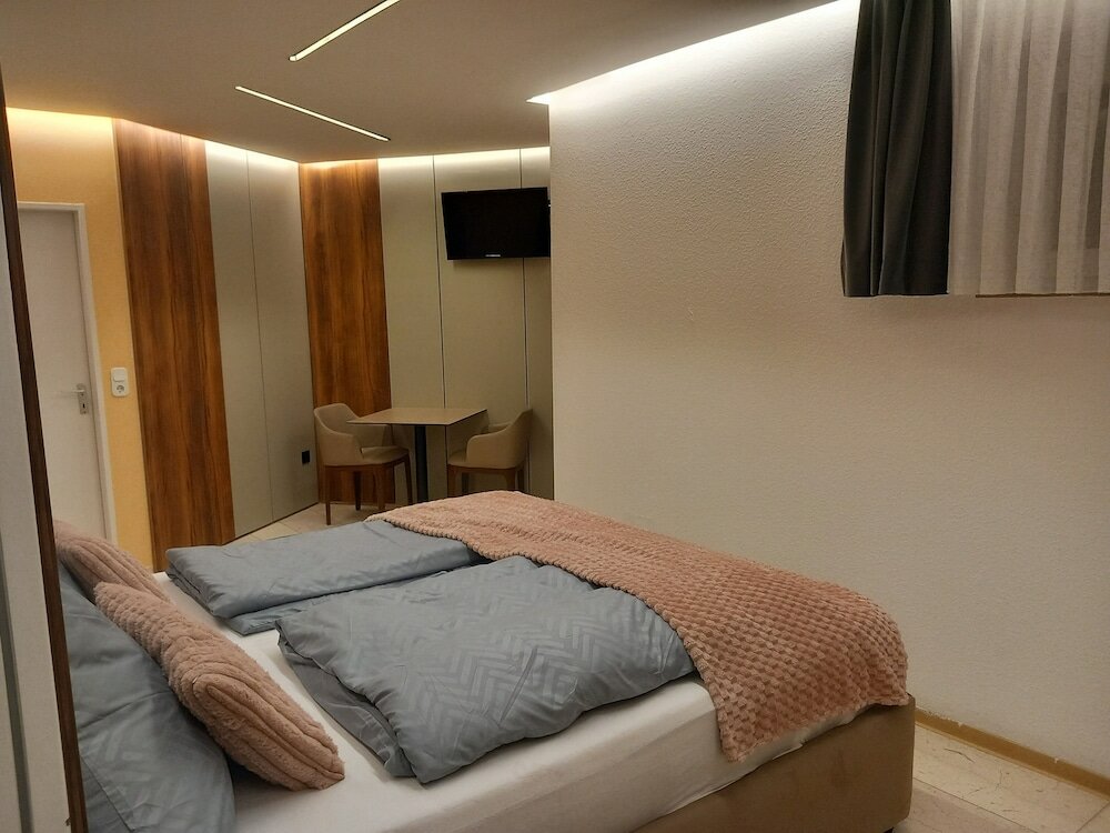 Фото Отель Hafez Bad Salzuflen