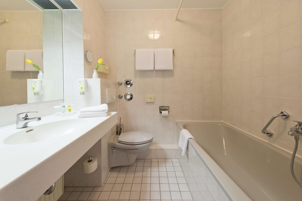 Фото Отель Coffee Fellows Frankfurt-Airport