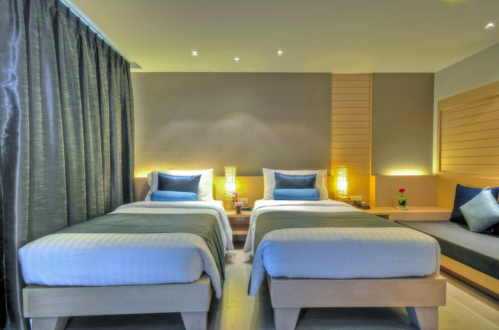 Фото  Ashlee Heights Patong Hotel 