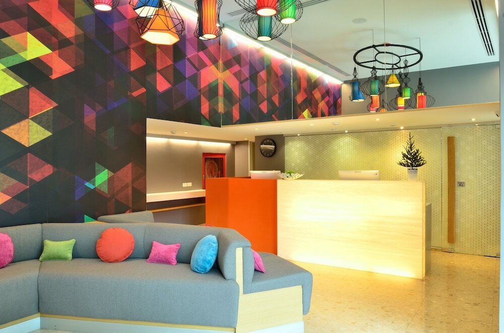 Фото Bizotel Premier Hotel & Residence