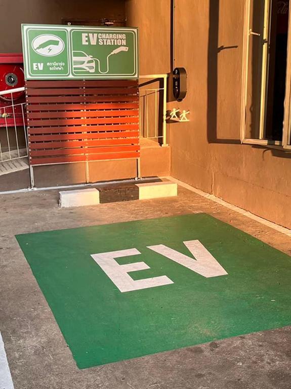 Фото Charoenchit House