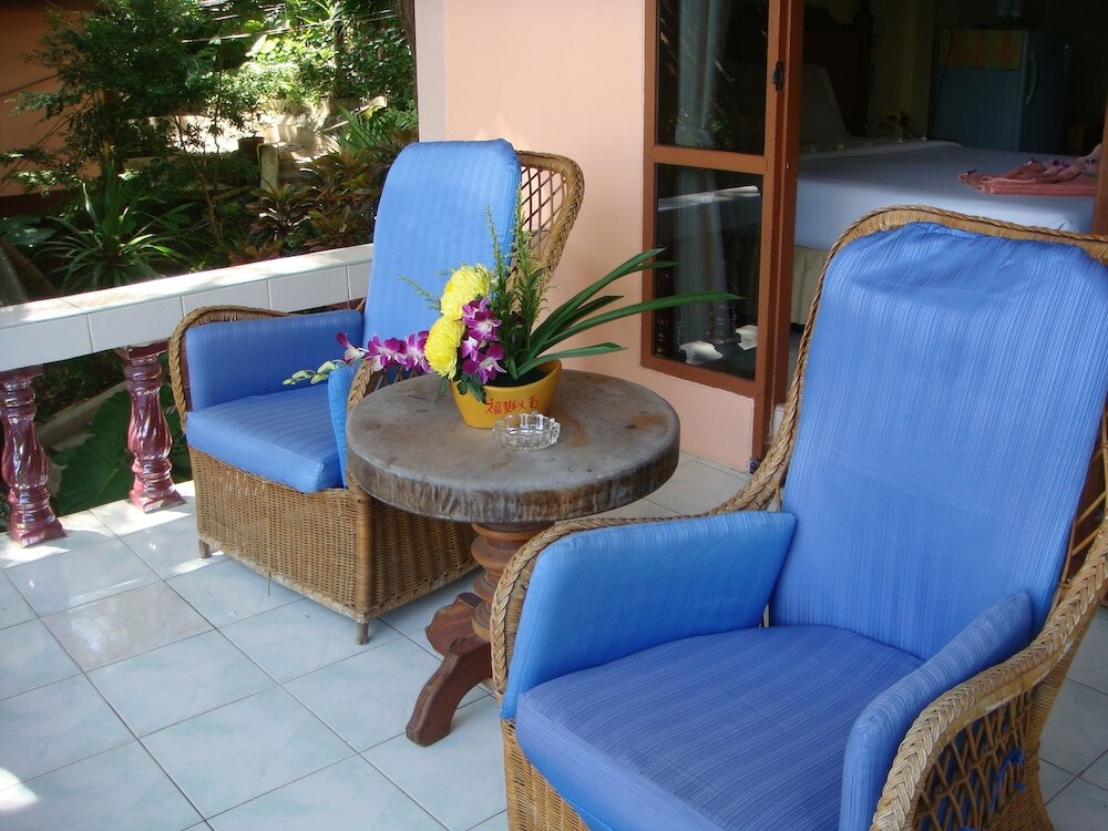 Фото Baan Karon Hill Phuket Resort