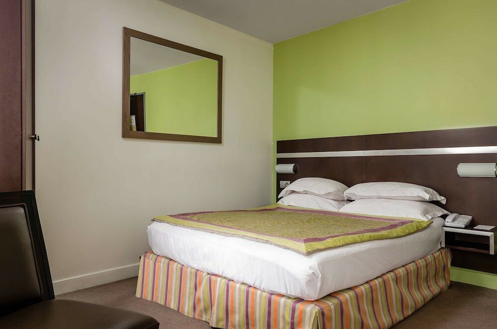 Фото Hotel Arc de Triomphe