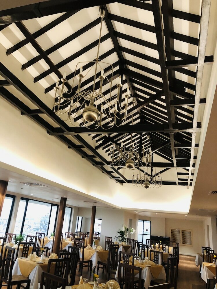 Фото Grand Oriental Hotel