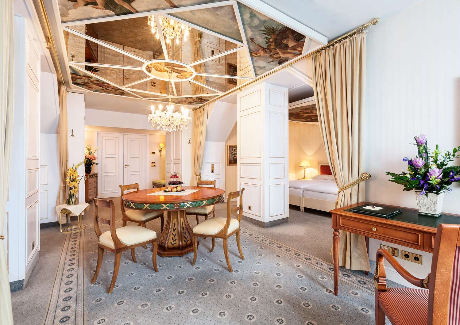 Фото Best Western Premier Grand Hotel Russischer Hof