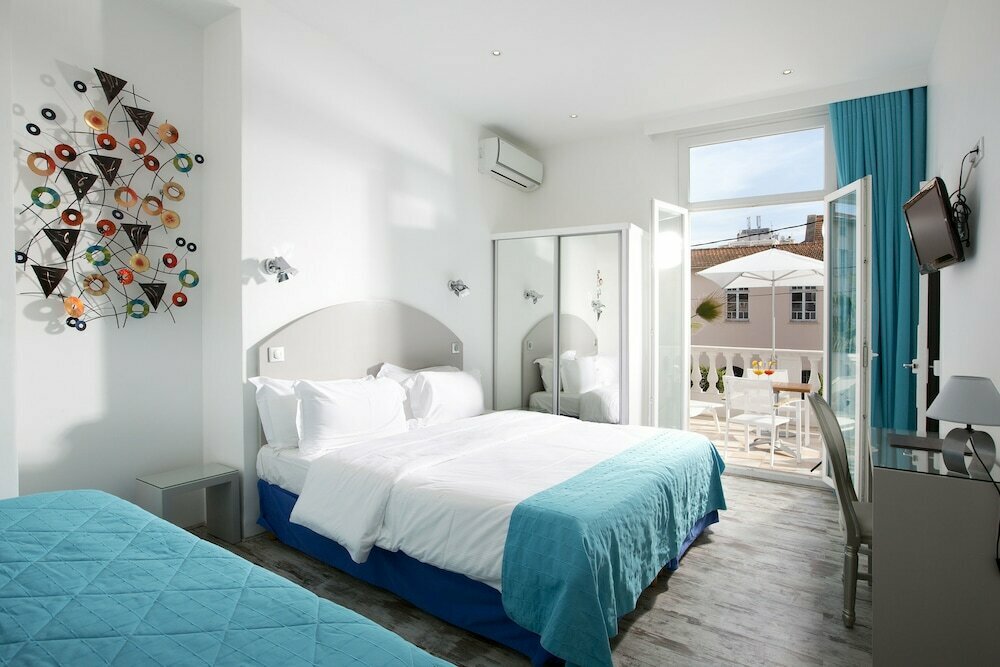 Hotel Juan Beach, Antibes, photo