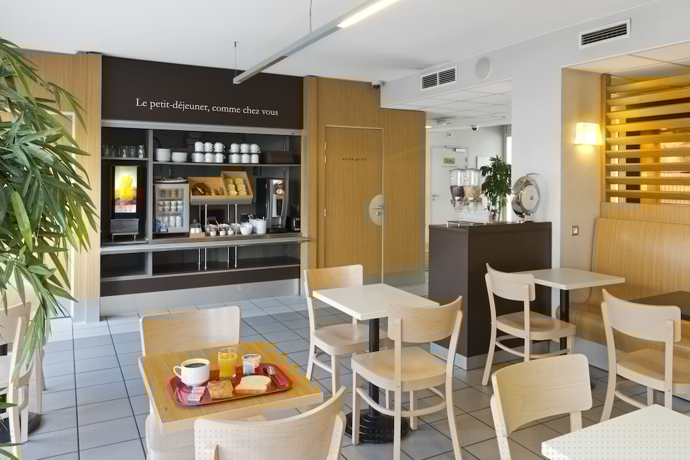 Фото B&b Hotel Rennes Ouest Villejean