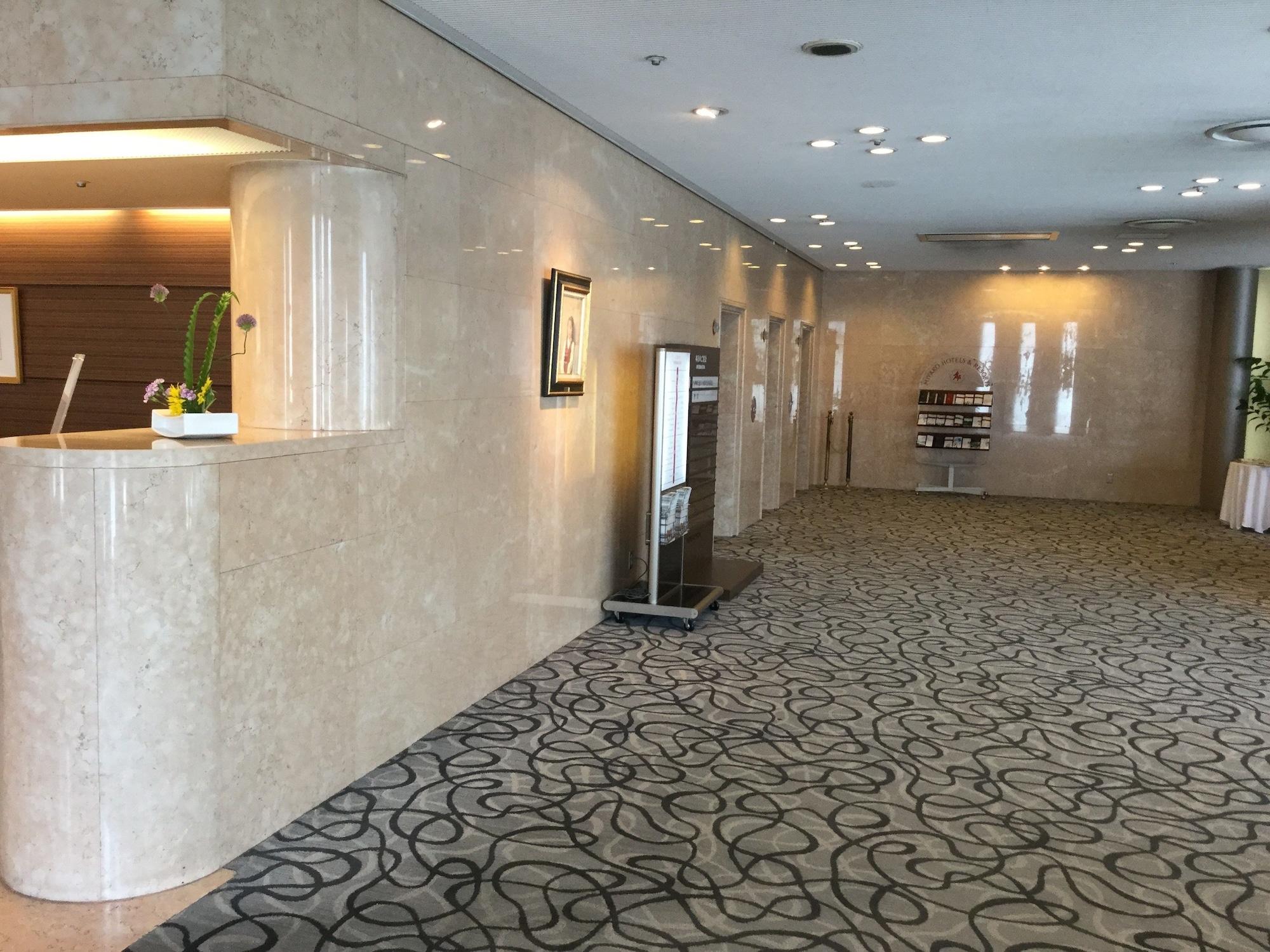 Фото Hotel Tsu Center Palace