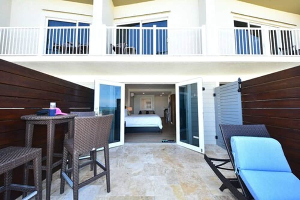 Фото Sun Tower Hotel & Suites on the Beach