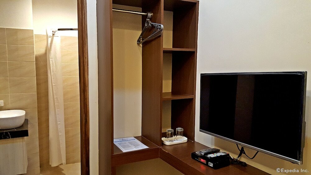 Фото Golden Gate Suites