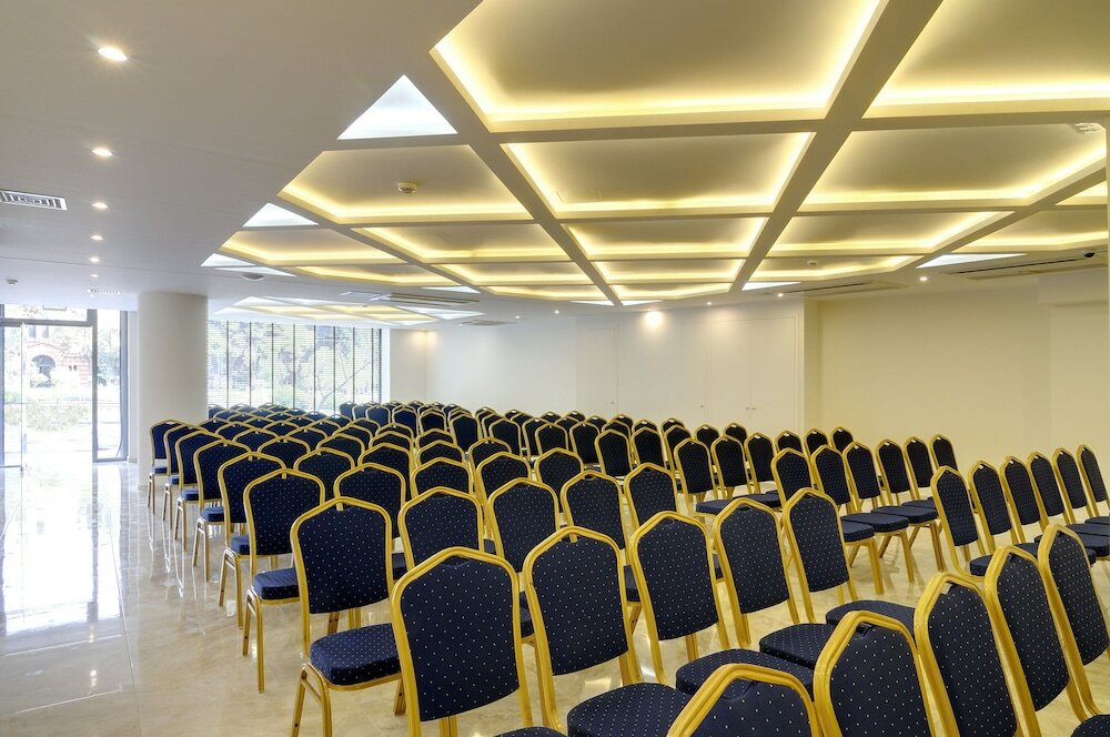 Фото Athens Avenue Hotel