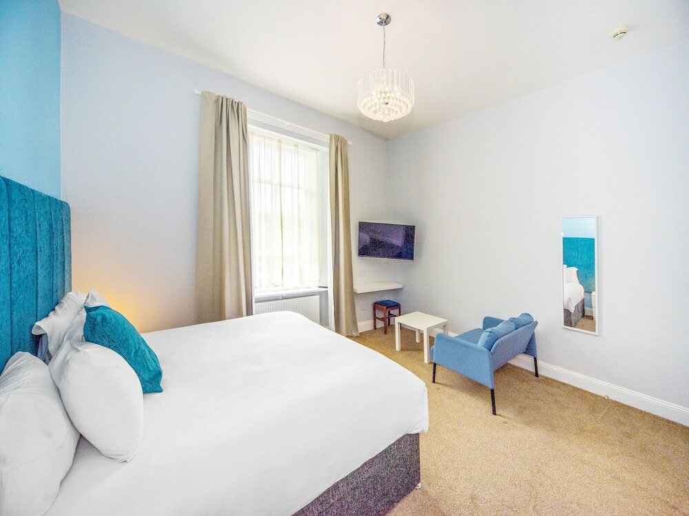 Фото Crofton House Hotel