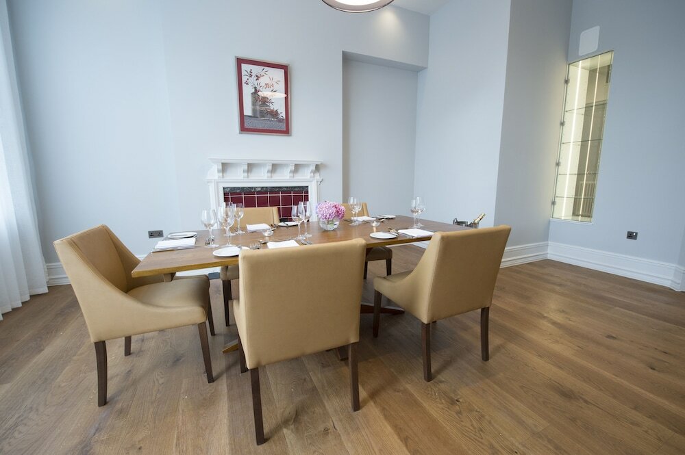 Фото Yarrow Hotel