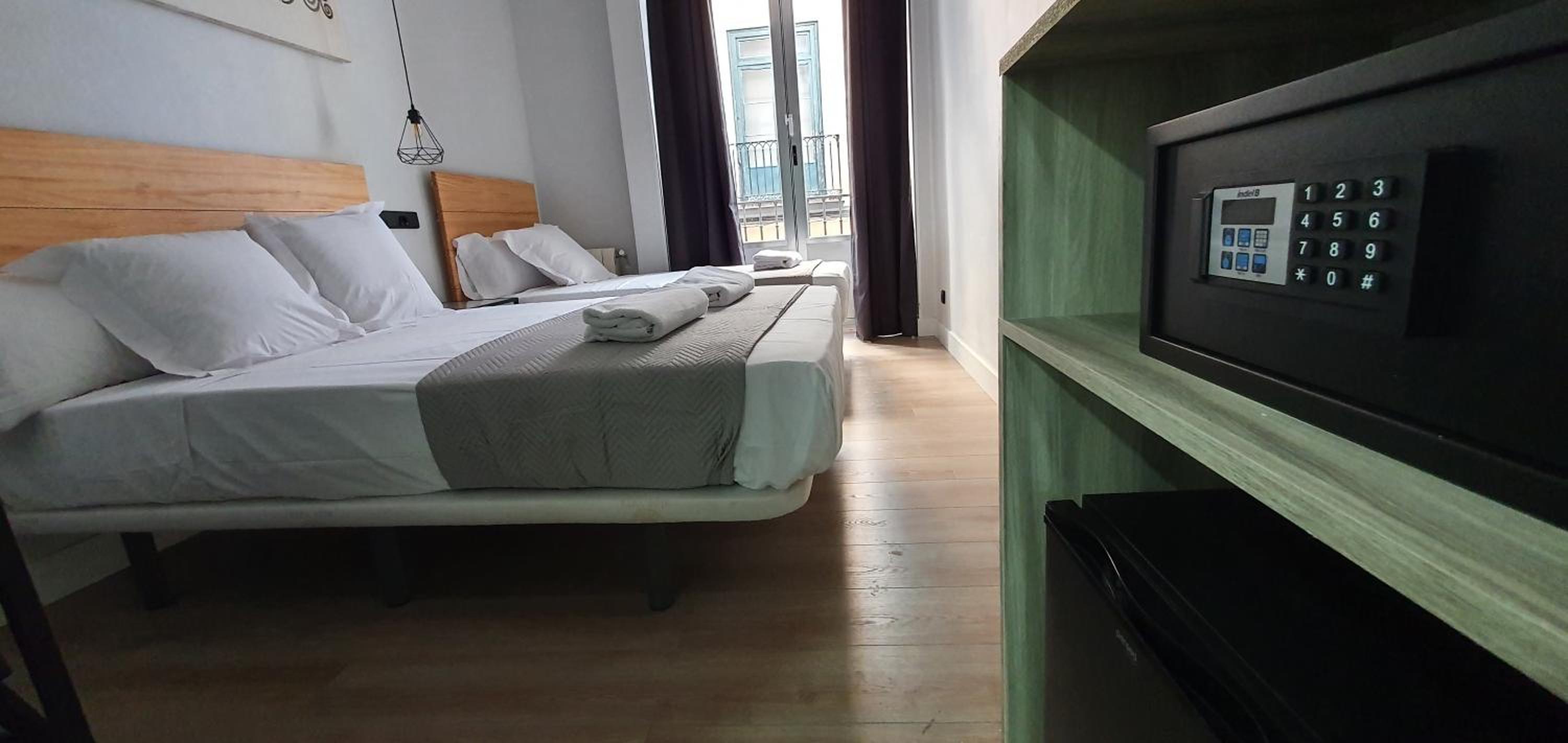 Фото Ch Lemon Rooms - Madrid