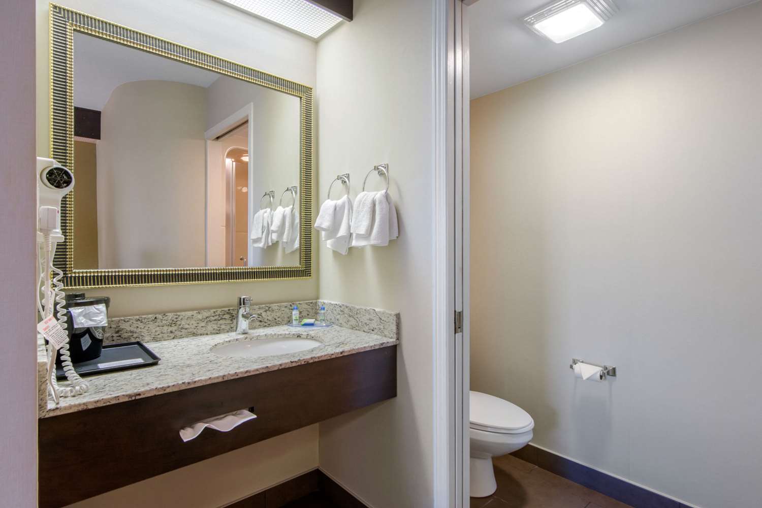 Фото Sleep Inn Sault Ste. Marie