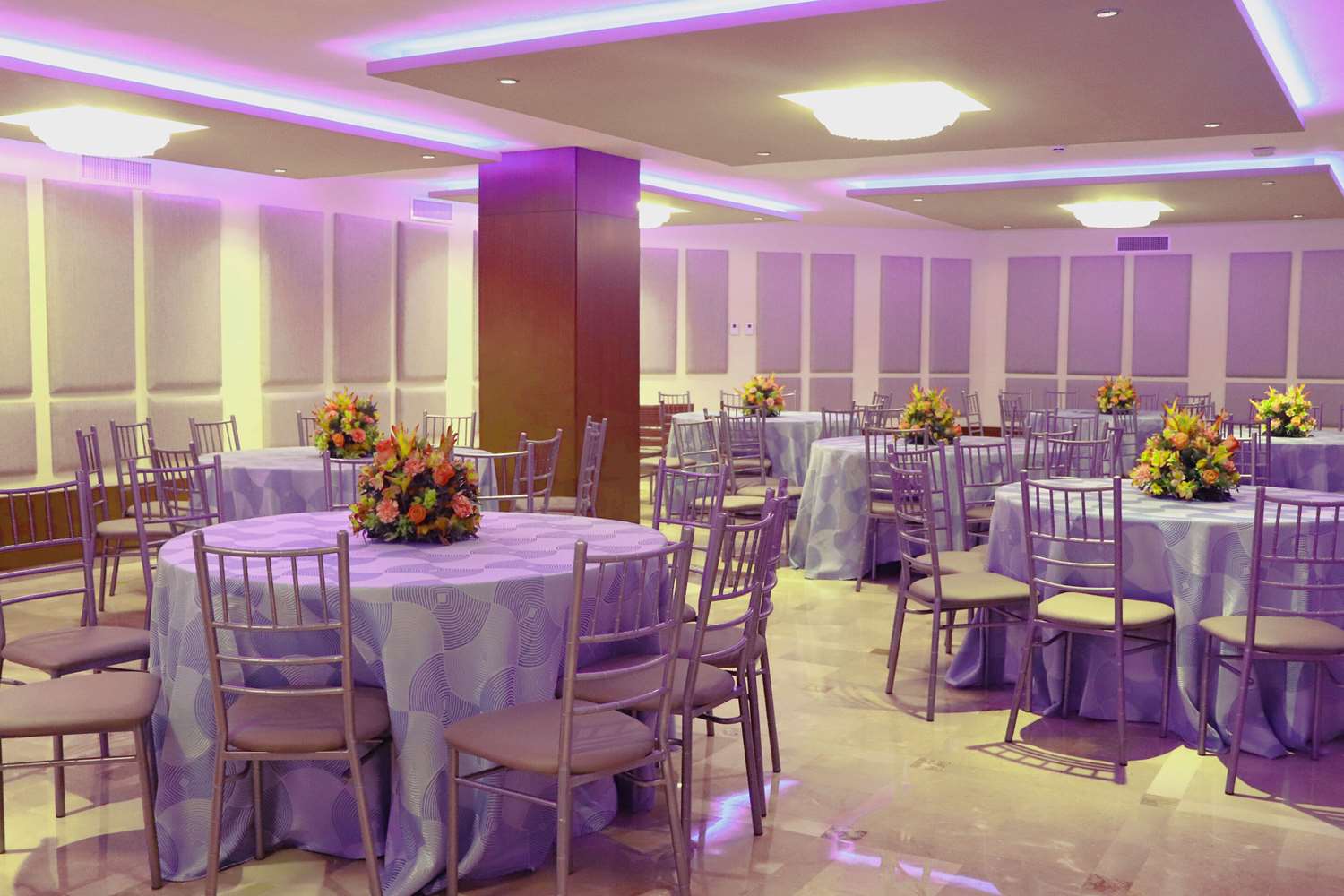 Фото Grand Hotel Guayaquil, Ascend Hotel Collection