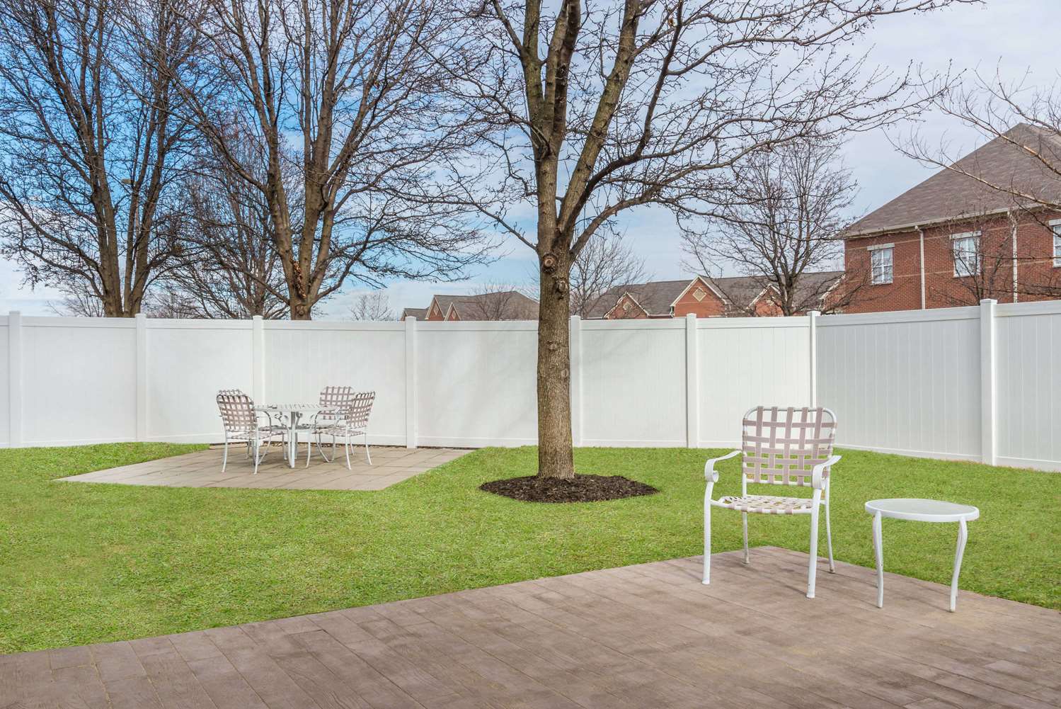 Фото Hawthorn Suites by Wyndham Louisville North