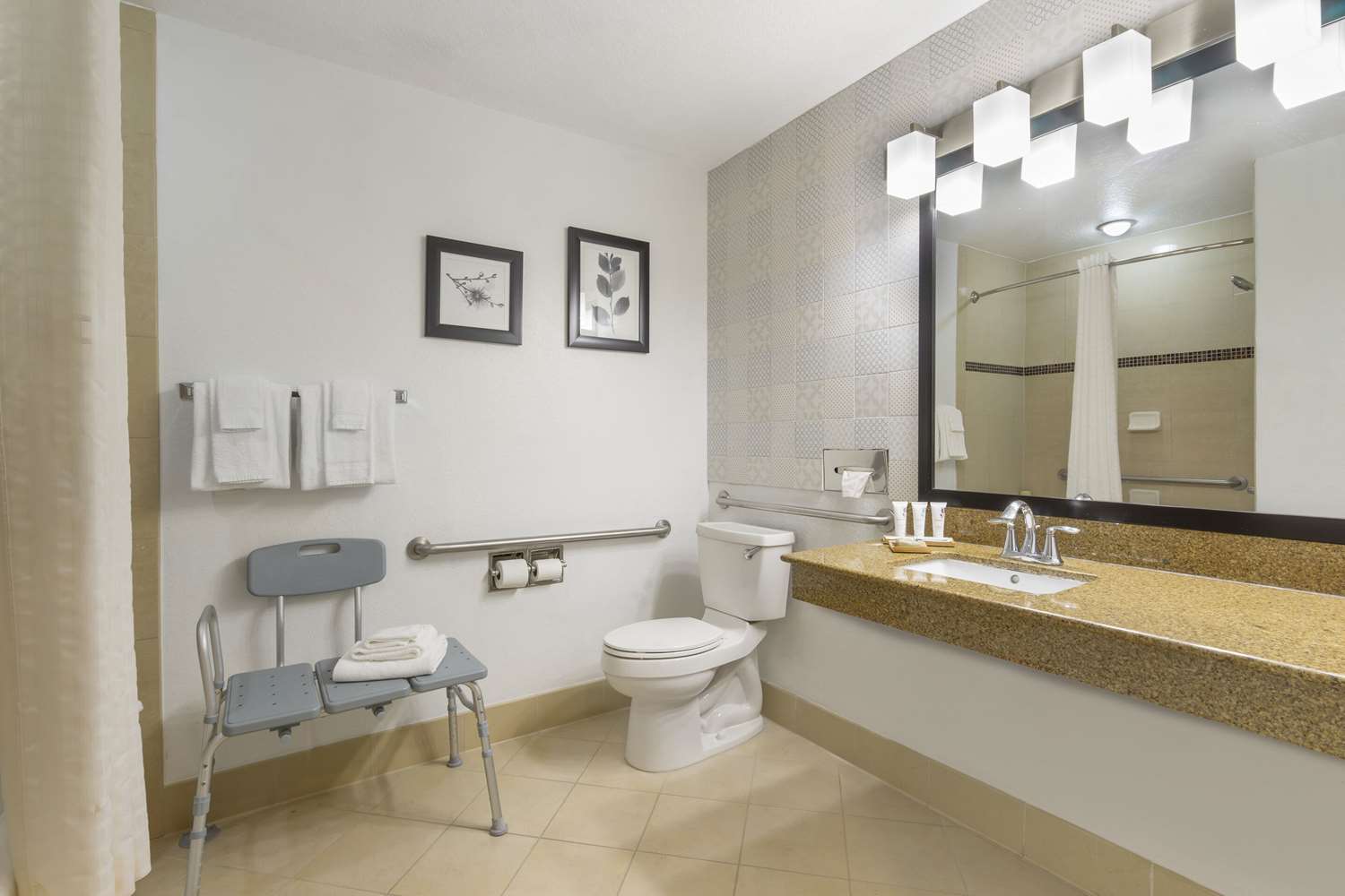 Фото Country Inn & Suites by Radisson, Tampa Airport North, Fl