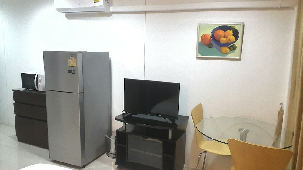 Фото Le Vanvarothai Saladaeng Residence