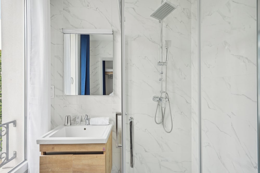 Фото Hotel Le National