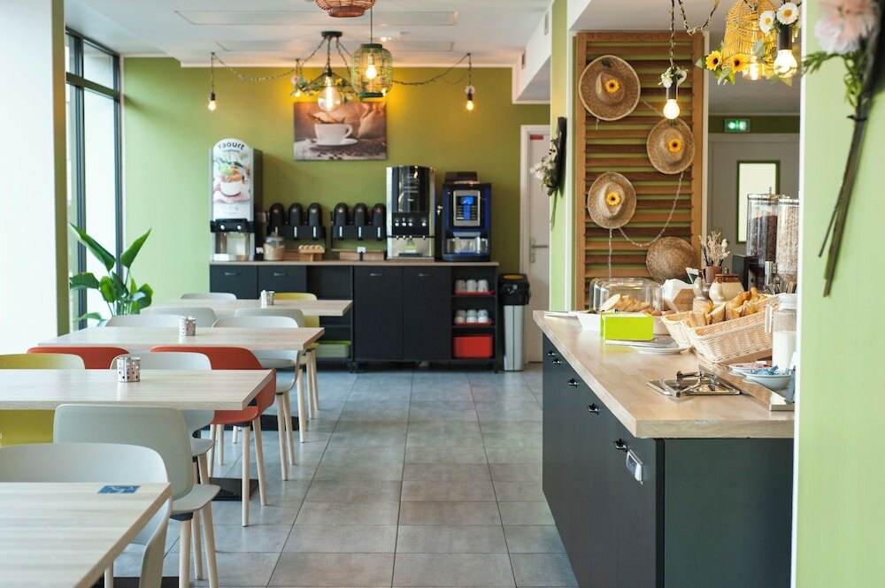 Фото Moov'Appart Hotel Clichy