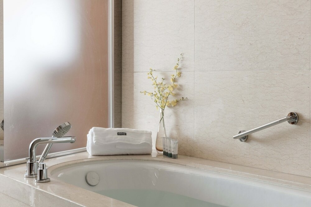 Фото The Westin Nanjing Xuanwu Lake