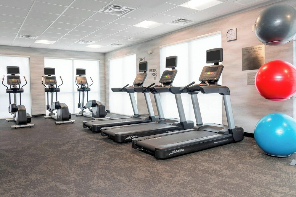 Фото Fairfield Inn & Suites by Marriott Fair Oaks Farms