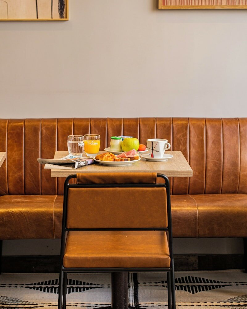 Фото Grand Hotel Clichy Paris