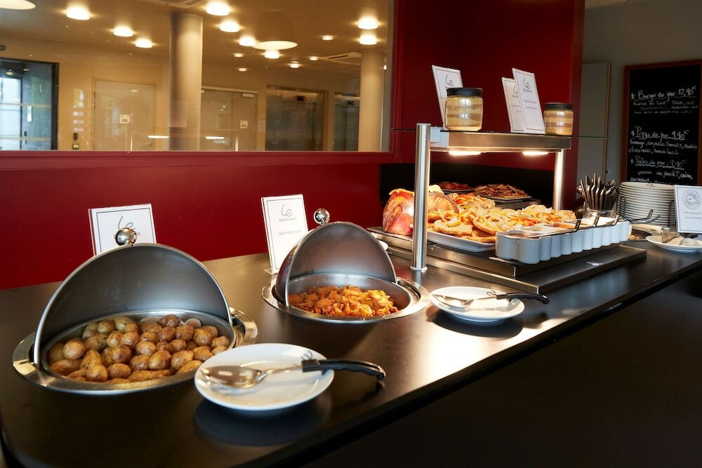 Фото Campanile Nantes Centre - Saint Jacques