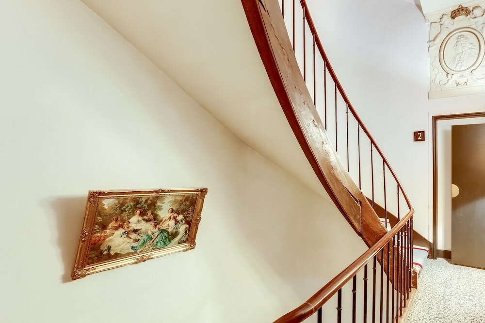 Фото Opera Maintenon