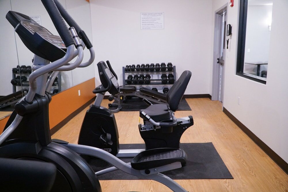 Фото Lotus Blu Inn & Suites