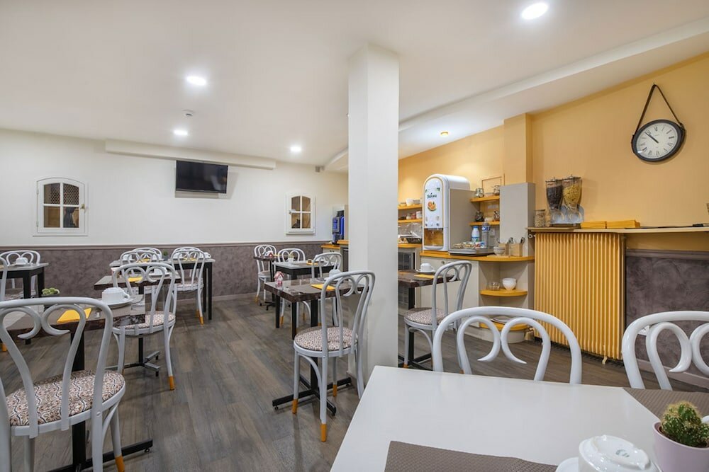 Фото Royal Hotel Versailles