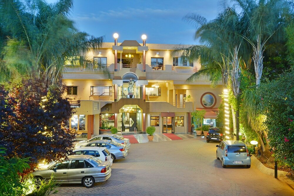 Фото отеля 1