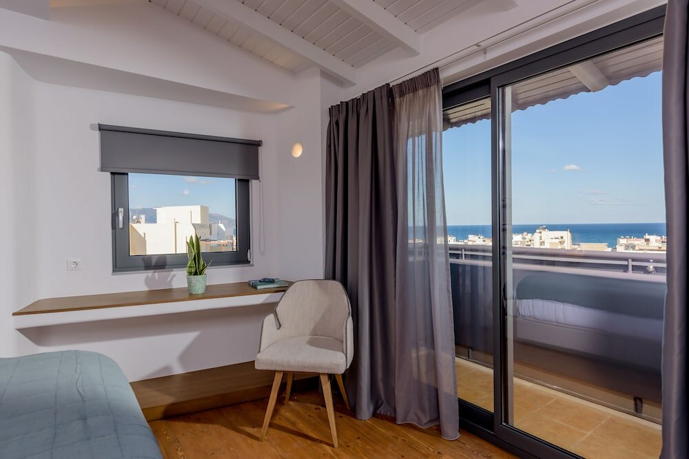 Фото Iraklion Hotel