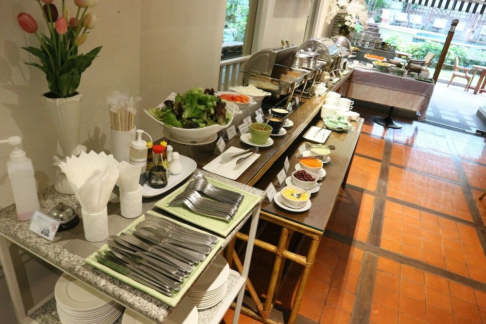 Фото Silom Serene Hotel