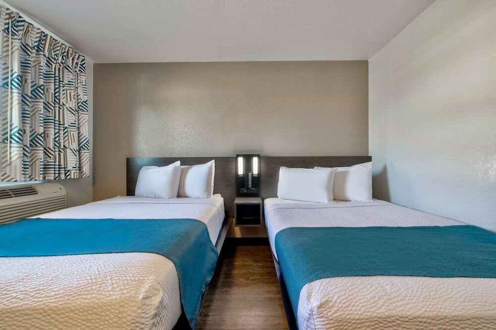 Фото Motel 6 Anaheim, Ca - Fullerton East