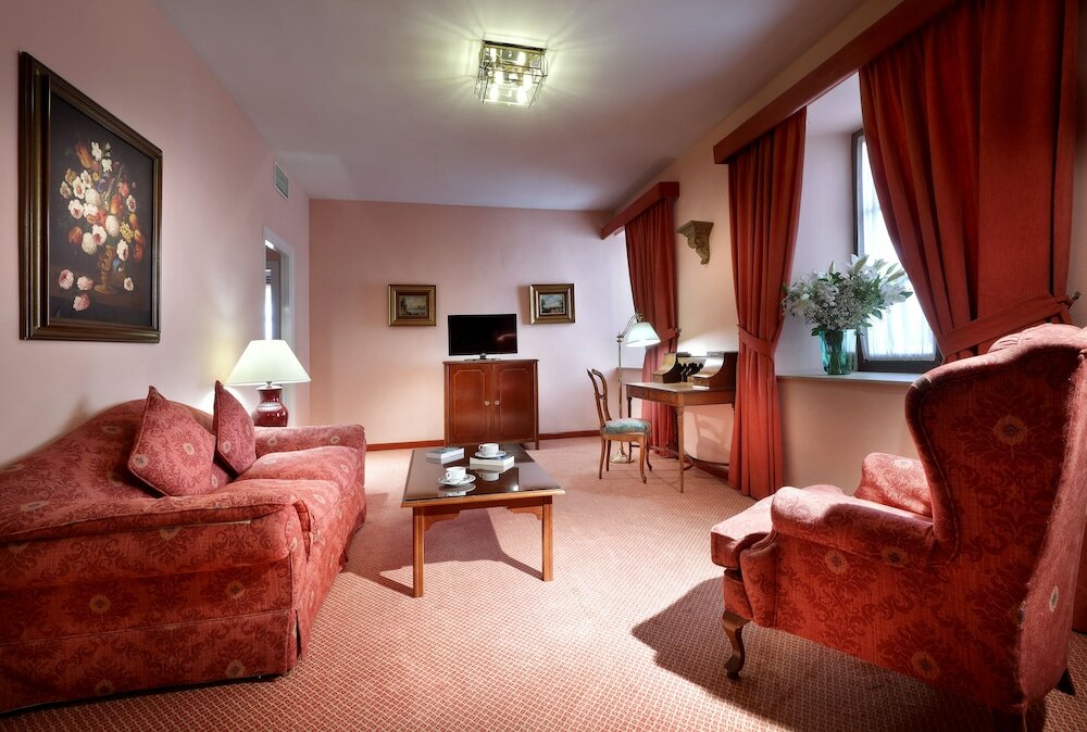 Фото Monasterio de San Miguel