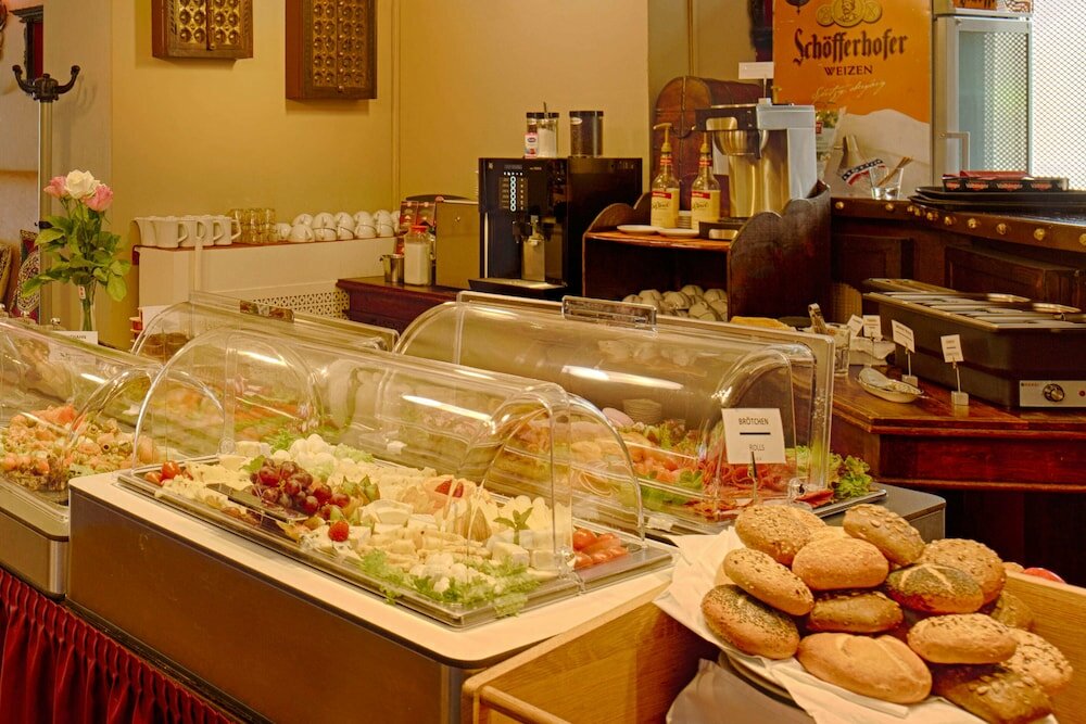 Фото Hotel Little Paris