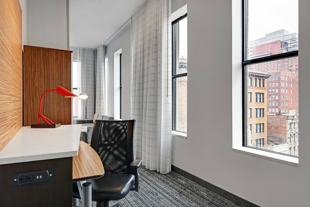 Фото TownePlace Suites by Marriott Cincinnati Downtown