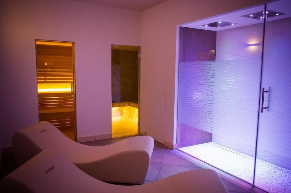 Фото CapoSperone Resort