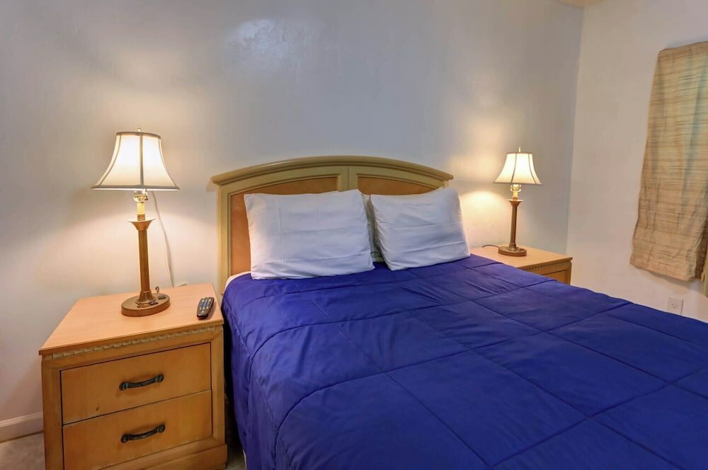 Фото Richard's Motel Extended Stay