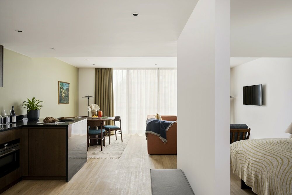 Фото Cove Landmark Pinnacle