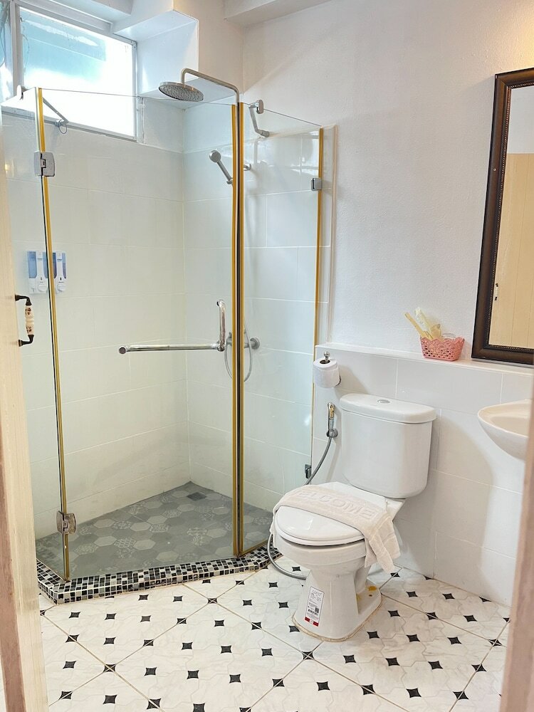 Фото Nai Suan Bed and Breakfast