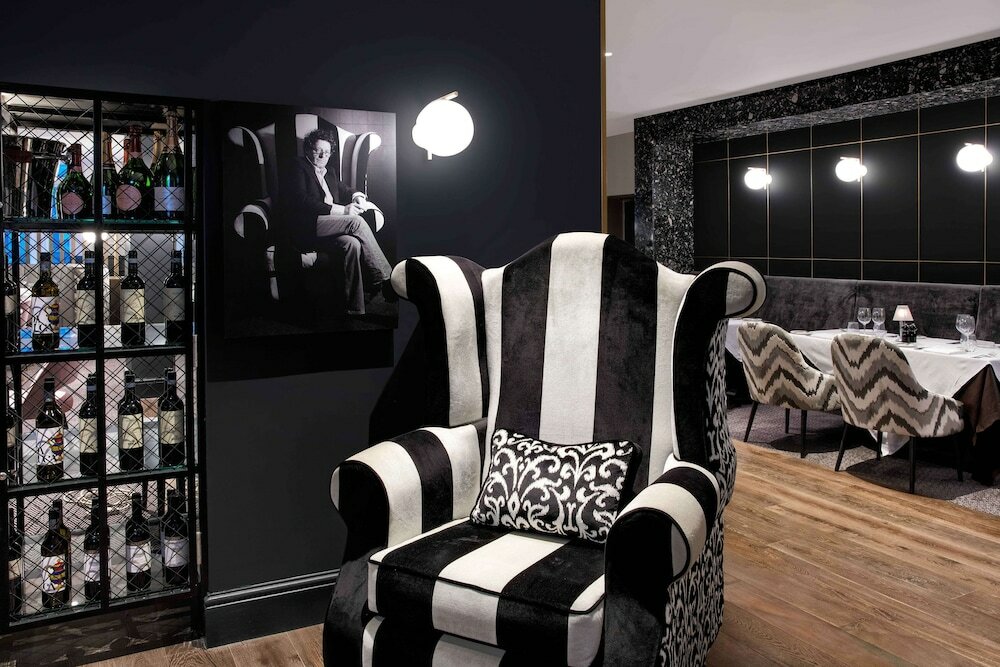 Фото Hilton Edinburgh Carlton