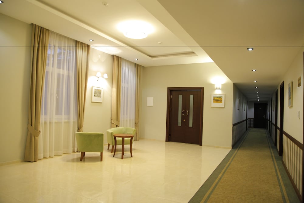 Фото Tskaltubo Plaza Hotel