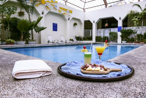 Внешний вид отеля Hotel Ramada в Гуаякиле, фото 5