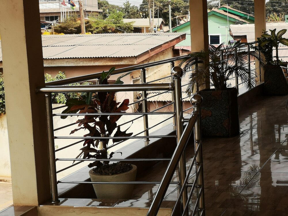 Фото The Golden Apple